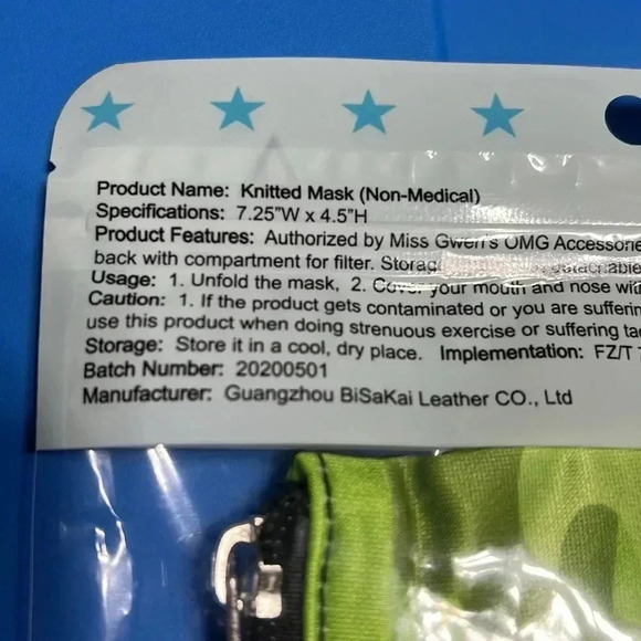 Omg accessories kids dinosaur mouth face mask and pouch - Picture 4 of 8